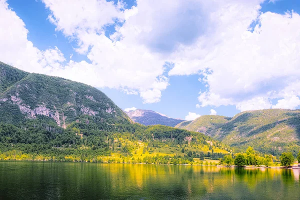 Landskap på Bohinj Lake i Slovenien Natur — Stockfoto