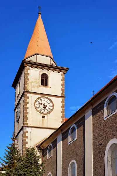 Torre del reloj de San Nicolás Iglesia de Varazdin en Croacia —  Fotos de Stock
