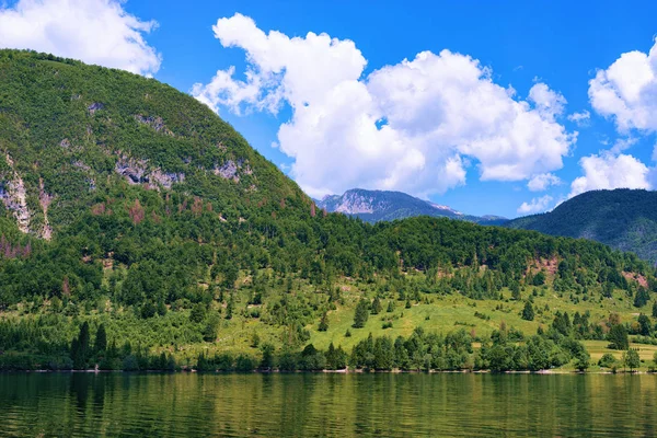 Landskap vid Bohinj Lake i Slovenien — Stockfoto