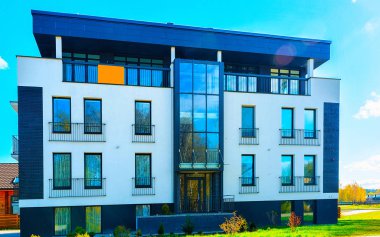 Çağdaş Avrupa konut binaları refleksle uyumlu