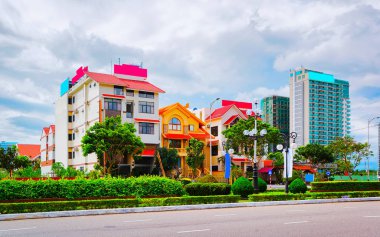 Danang Vietnam 'daki konut binaları refleksli