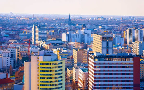Potsdamer Platz Berlin refleksinde modern mimari üzerine hava görüşü — Stok fotoğraf