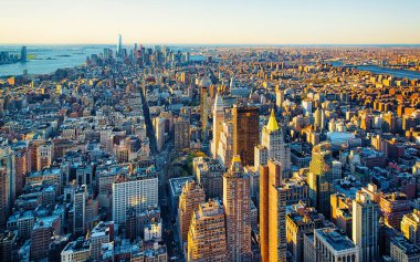 Şehir merkezindeki Skyline ve Aşağı Manhattan Nyc refleksi için hava görüntüsü