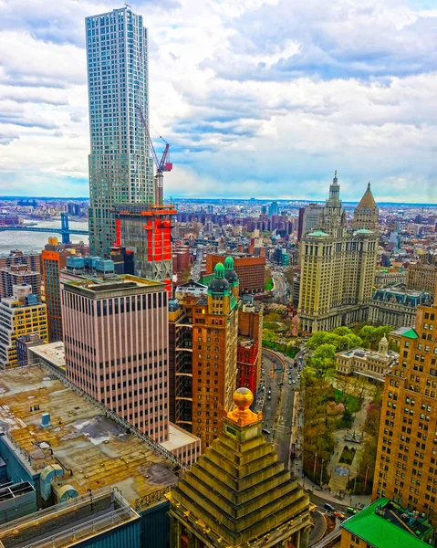 Luchtfoto naar wolkenkrabbers van reflex Financial District — Stockfoto