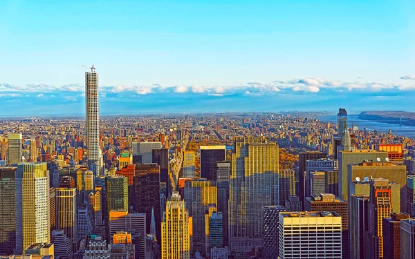 Vista aérea de rascacielos en Midtown Manhattan y Central Park reflex —  Fotos de Stock