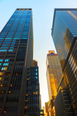 Zaman Hayatı İnşa ve Ubs İnşaat Nyc refleksinin alt görünümü