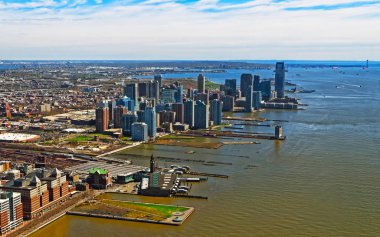 Brooklyn 'in havadan görünüşü New York şehrinin en kalabalık semti.