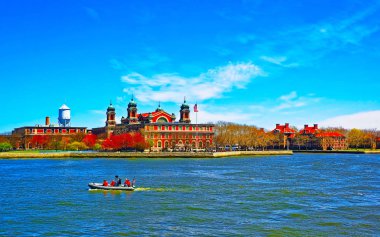 Tekne ve Ellis Adası refleksine bak