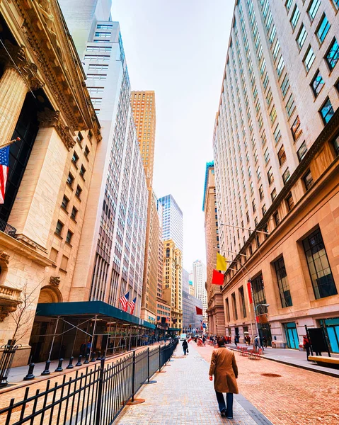 Federal Hall em Wall Street em Lower Manhattan reflexo — Fotografia de Stock