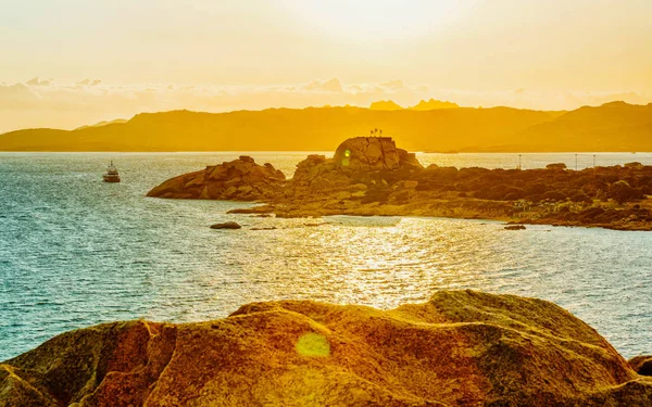 Spiaggia Baja Sardinia Costa Smeralda riflesso — Foto Stock