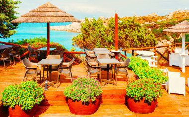 Santa Teresa 'daki Capo Testa Kafe Sardunya İtalya refleksi