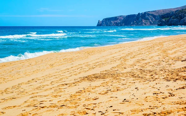 Strand am Mittelmeer in Buggerru im Süden Sardiniens Reflex — Stockfoto