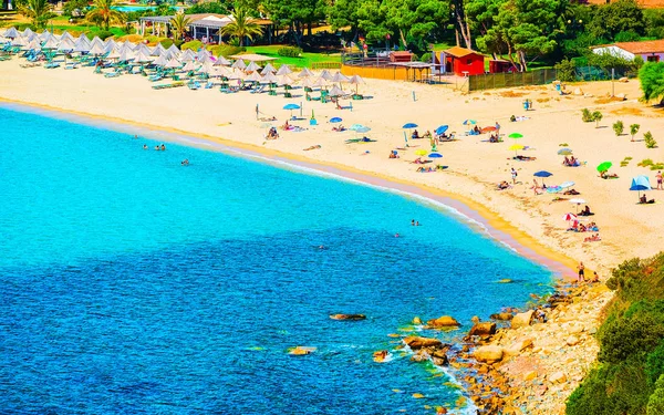 Playa en Villasimius y Mar Mediterráneo Reflejo sur de Cerdeña —  Fotos de Stock