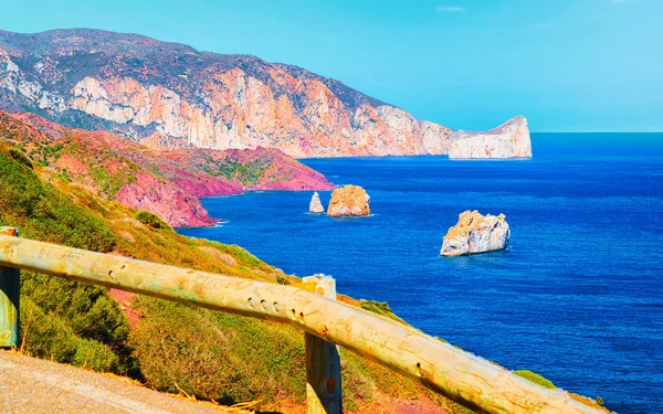 Porto Corallo a Nebida con Mar Mediterraneo Carbonia Iglesias Sardinia reflex — Foto Stock