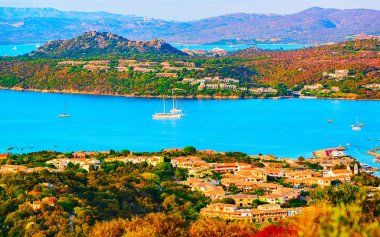 Porto Rotondo Costa Smeralda tatil beldesi Sardinya refleksi