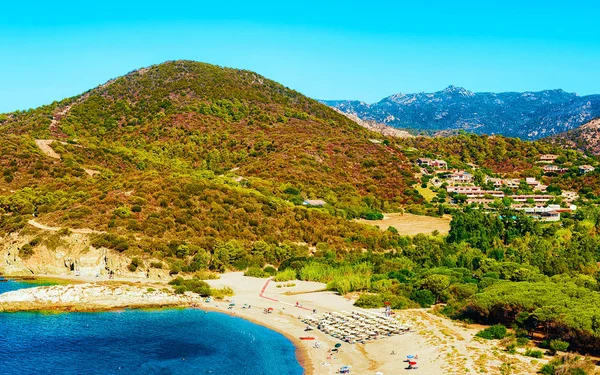 Spiaggia di Chia Mar Mediterraneo riflesso — Foto Stock