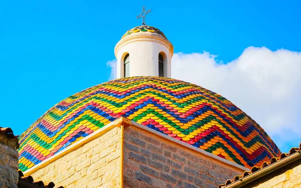 Церква Сан-Паоло-Апостоло в Ольбії Рефлекс Сардинії — стокове фото