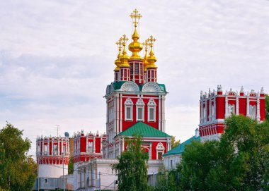 Moskova Rusya Novodevichy Manastırı 'ndaki şekil değiştirme kilisesi.