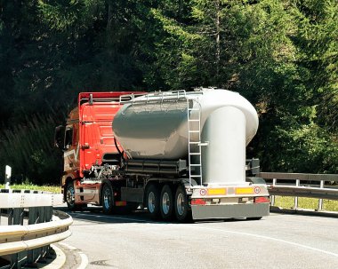 Kamyon, Visp İsviçre yolda