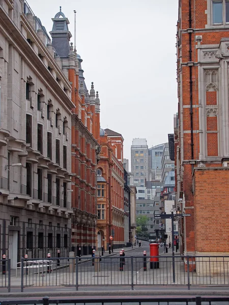 Straat in de stad centrum van Londen — Stockfoto