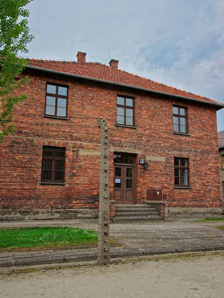 Drutu i koszary w KL Auschwitz — Zdjęcie stockowe