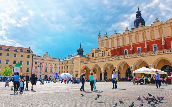 People at Cloth Hall at Main Market Square in Krakow — Stock Photo, Image