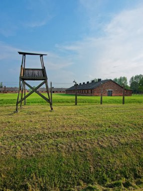 Auschwitz Birkenau toplama kampının bekçi kulesi.