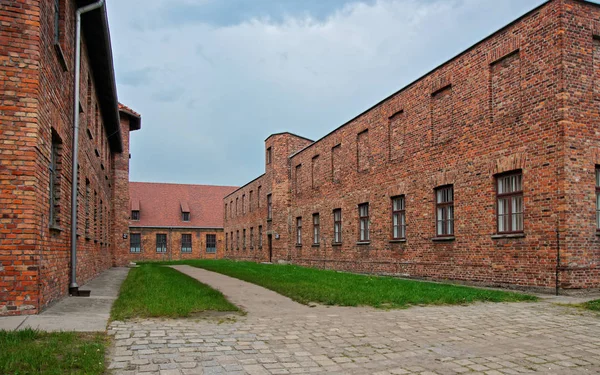 Дорміторій в Освенцімі. — стокове фото