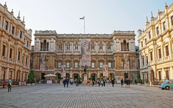 ピカデリー・ロンドンのロイヤル・アカデミー・オブ・アーツ ストック画像