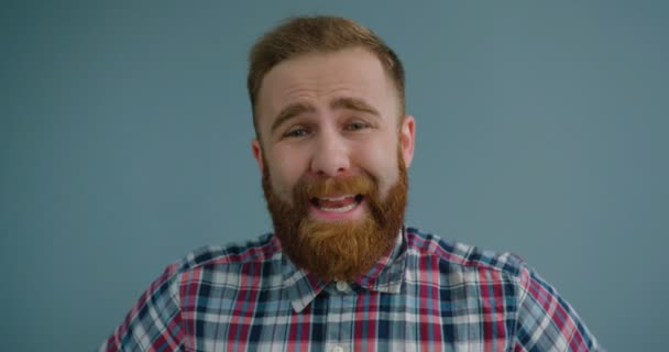 Young hipster man with beard — Stock Video