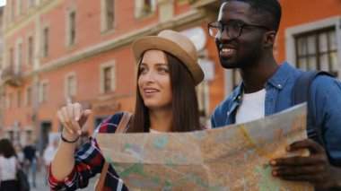 Çift holding harita building yakınındaki