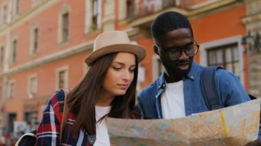 Çift holding harita building yakınındaki