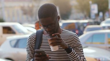 Afrika adam içki kahve