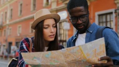 Çift holding harita building yakınındaki