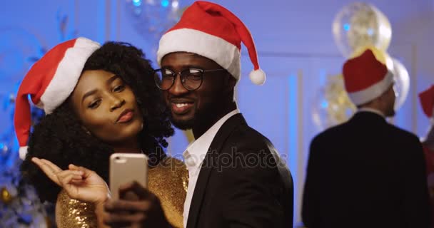 Feliz pareja afroamericana — Vídeo de stock