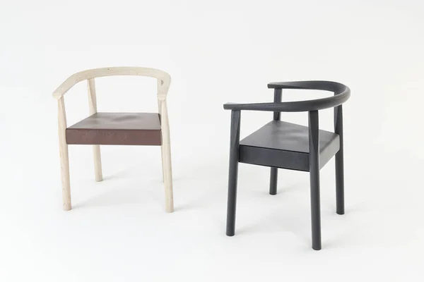 在白色 家具展示上孤立的东京座椅 — 图库照片