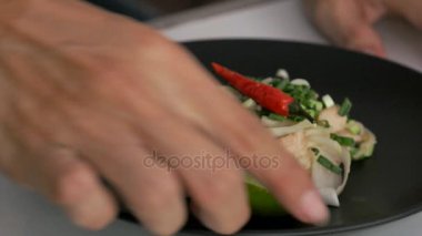  Mutfakta limon sıkmak