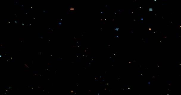 Падаюча барвиста блискуча фольга конфетті, анімація 3d рух на чорному фоні, свята та свята — стокове відео