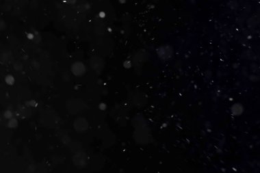 siyah koyu arka plan kaplaması hazır sadece soyut toz sis parçacıklar hareket