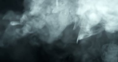 yavaş yavaş siyah karşı uzayda yüzer duman 