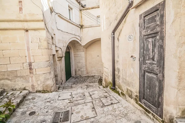Detail view of typical house (Sassi di Matera) and church of Matera — Stock Photo, Image