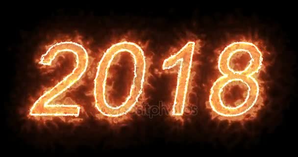 Quema 2018 fuego palabra texto con llama y humo en el fuego sobre fondo negro con canal alfa, concepto de vacaciones feliz año nuevo — Vídeos de Stock