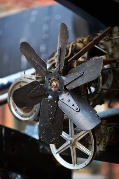 Airscrew på motorn bälte pass — Stockfoto