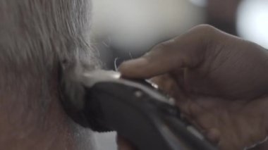 Saç şekillendirme süreci 