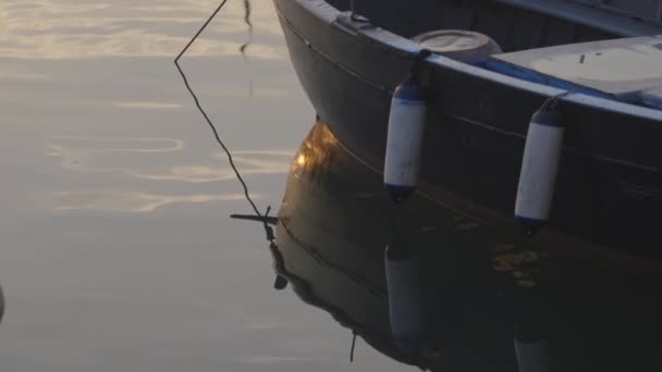 Boat moored in harbor — Stock Video