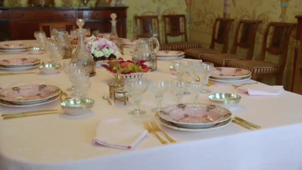 Served table in house — Stock Video