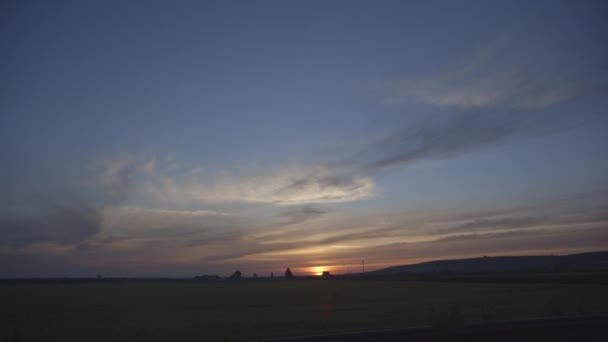 Hermoso atardecer en verano — Vídeos de Stock