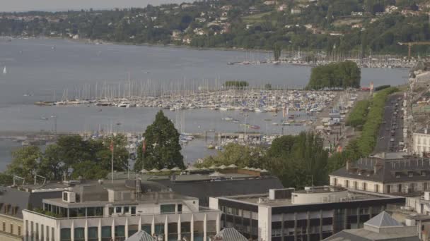 Città italiana sulla riva del lago — Video Stock