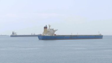 waterfront adlı tüccar gemileri