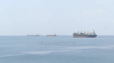 waterfront adlı tüccar gemileri